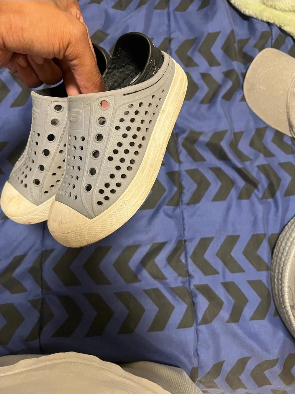 Skechers easy slip